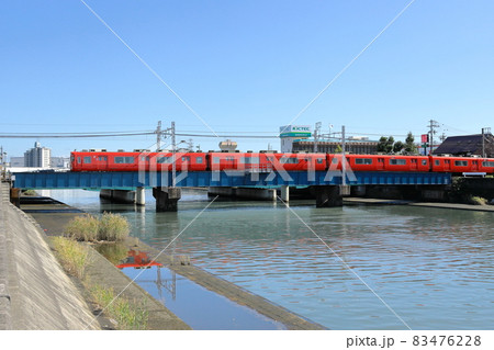名古屋市南区　山崎川に架かる名鉄常滑線と道徳橋 83476228