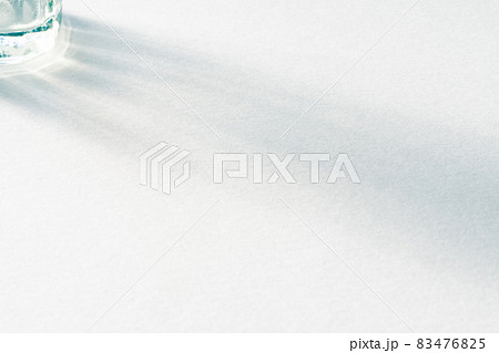 ガラスの瓶の影 ガラスの瓶の影 83476825