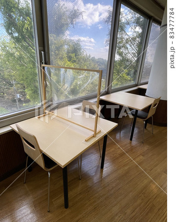 ソーシャルディスタンス対策をした社員食堂 ソーシャルディスタンス対策をした社員食堂 83477784