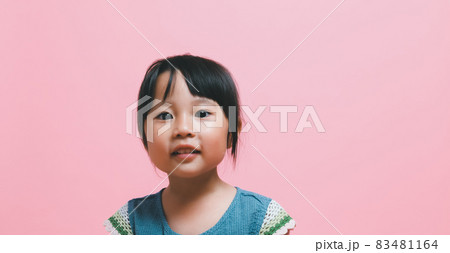 4 years old 83481164