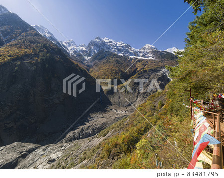 中国雲南省シャングリラ 徳欽 梅里雪山・明永氷河 / Mingyong glacier, Deqin 中国雲南省シャングリラ 徳欽 梅里雪山・明永氷河 / Mingyong glacier, Deqin 83481795