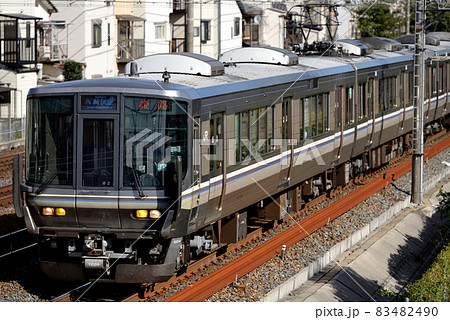 JR京都線を走る223系新快速電車 JR京都線を走る223系新快速電車 83482490