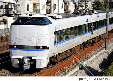 JR京都線を走る683系特急サンダーバード JR京都線を走る683系特急サンダーバード 83482491