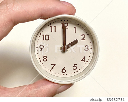 時計 2時 時計 2時 83482731