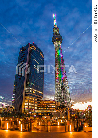 東京スカイツリー 虹色ライトアップ 東京スカイツリー 虹色ライトアップ 83483411