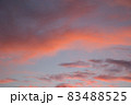 夕焼け 空 雲 83488525