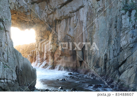 白山洞門　ハート形に見える観光名所 83488607