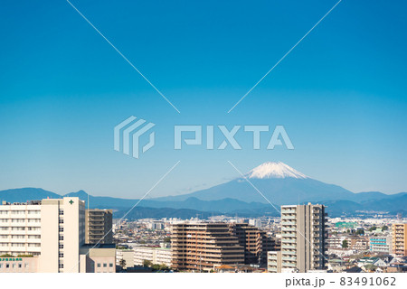 湘南辻堂の街並みと富士山 湘南辻堂の街並みと富士山 83491062