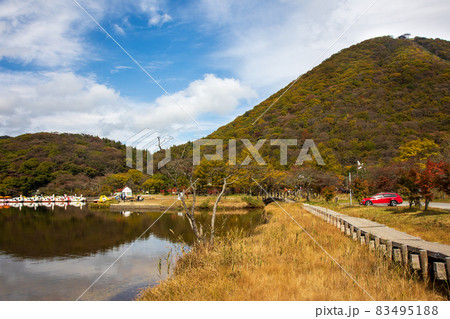 秋の榛名湖畔　群馬県 83495188