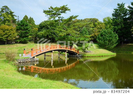 旧大乗院庭園　奈良　紅葉の始まり 83497204