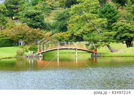 旧大乗院庭園　奈良　紅葉の始まり 83497214