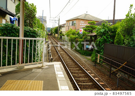 江ノ電の線路と駅 江ノ電の線路と駅 83497565