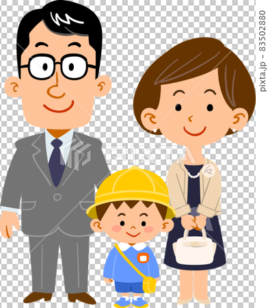 幼稚園入園式の男子児童と両親 83502880