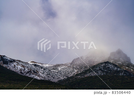 初雪の安達太良山 83506440