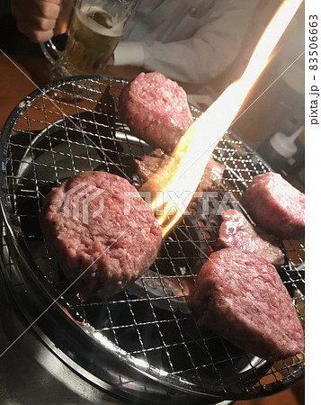焼肉、ハンバーグ肉肉しい 83506663