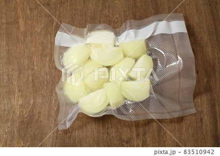 生野菜の冷凍真空保存、タマネギ 生野菜の冷凍真空保存、タマネギ 83510942