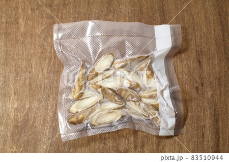生野菜の冷凍真空保存、ごぼう 生野菜の冷凍真空保存、ごぼう 83510944
