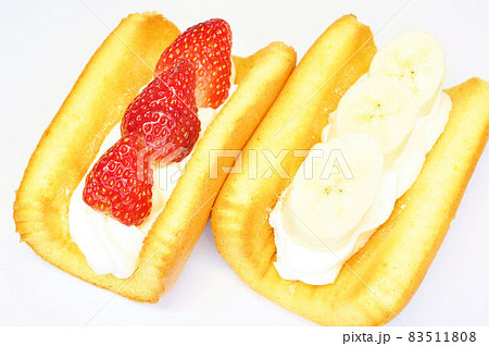 台湾カステラのフルーツサンド 83511808