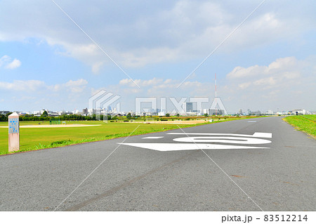 多摩川サイクリングコース／西六郷付近より上流方向を望む(東京都大田区)【2021.10】 83512214