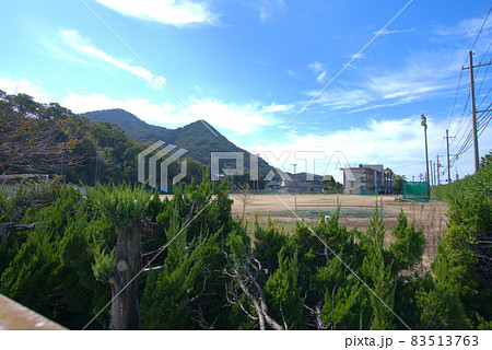 【廃校】福山市立内海中学校の校庭　広島県福山市 83513763