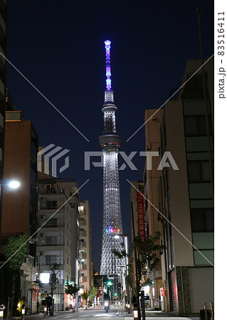 タワービュー通りから見る東京スカイツリーの夜景 83516411