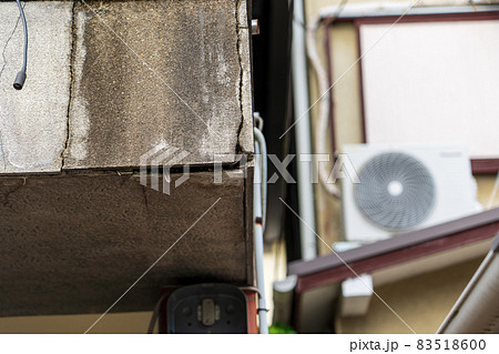 外壁の亀裂　雨漏り 83518600