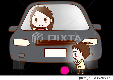 女性が運転する車の死角・前に子供がいても見えないので気を付けましょう 83526547