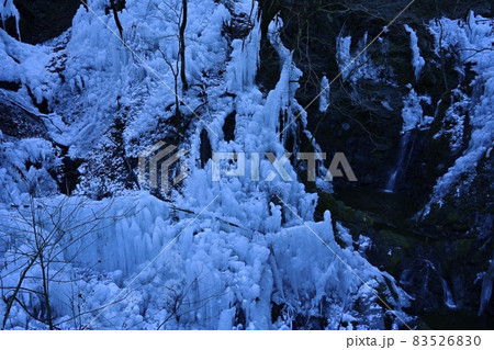 小鹿野町尾ノ内渓谷氷柱 83526830