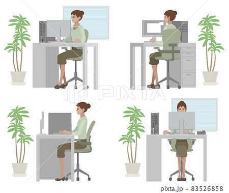 オフィスでパソコン作業をする女性 オフィスでパソコン作業をする女性 83526858
