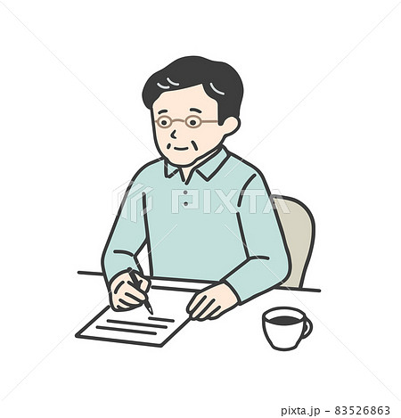 手紙を書いているシニア男性 手紙を書いているシニア男性 83526863