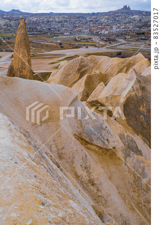 トルコ　カッパドキア　奇岩 83527017