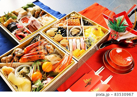 新年のおせち料理 新年のおせち料理 83530967