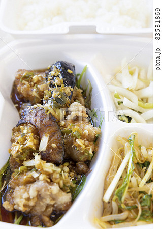 美味しい油淋鶏弁当テイクアウト 83531869