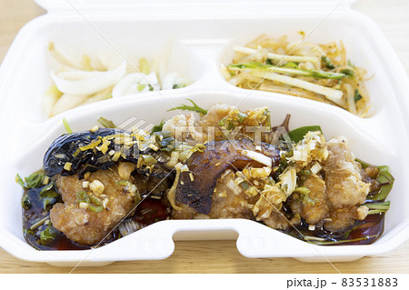 美味しい油淋鶏弁当 美味しい油淋鶏弁当 83531883