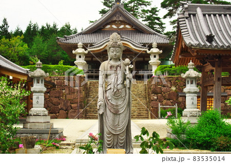 飯高観音（萬勝寺）の旧観音堂跡地　観音菩薩像 ：恵那市 83535014