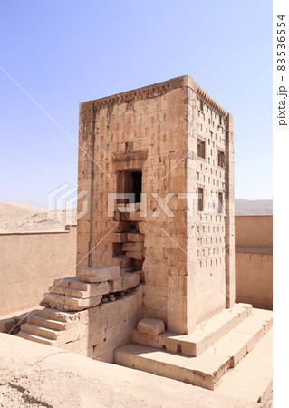 Cube of Zoroaster (Ka'ba-ye Zartosht ), necropolis Naqsh-e Rustam, Fars province, Iran Cube of Zoroaster (Ka'ba-ye Zartosht ), necropolis Naqsh-e Rustam, Fars province, Iran 83536554