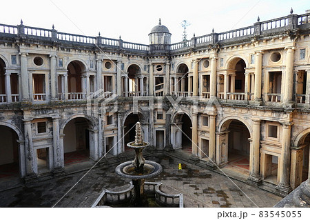 ポルトガルの世界遺産、トマールのキリスト教修道院〜回廊 (Convento de Cristo) ポルトガルの世界遺産、トマールのキリスト教修道院〜回廊 (Convento de Cristo) 83545055