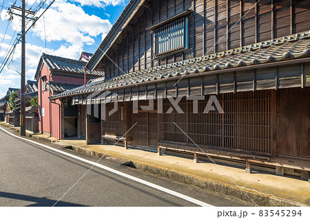 三重県松阪市　市場庄の町並み 83545294