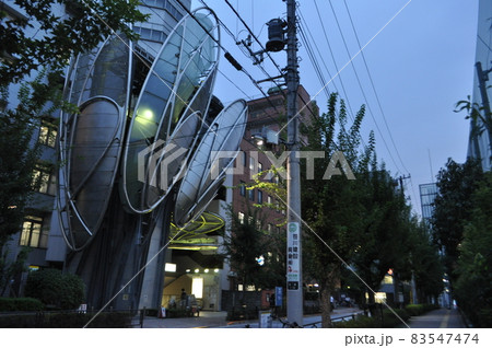 大江戸線飯田橋駅/渡辺誠 83547474