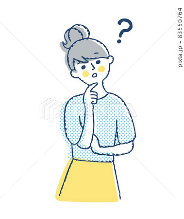 腕を組んで首を傾げている若い女性 83550764