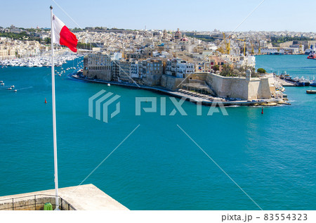 L-Isla peninsula, port and Grand Harbor of Valletta, Malta 83554323
