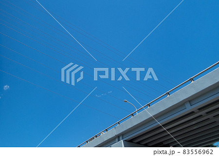 陸橋と青空 陸橋と青空 83556962