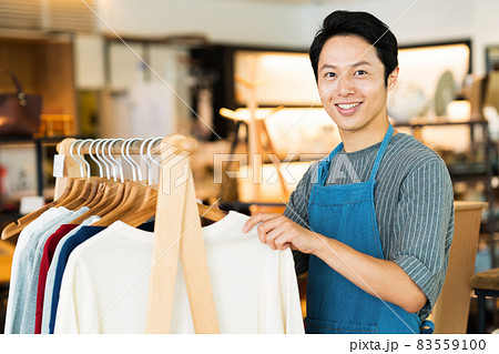 男性　店員　アルバイト　接客　アパレル　カジュアル 83559100