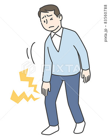膝が痛くて辛そうな男性 83560788