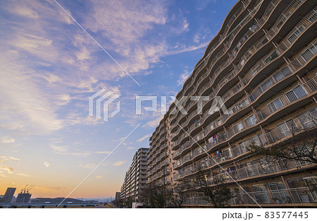 多摩川のマンション　夜景　夕焼け  マンション 83577445