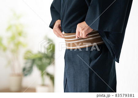 着付け　和装　帯　シニア男性 83579381