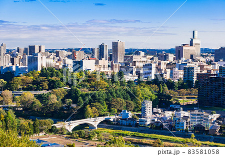 仙台 大橋と秋色の町並み 仙台 大橋と秋色の町並み 83581058