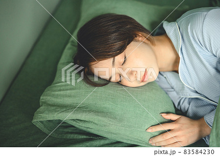 女性のくらし 83584230
