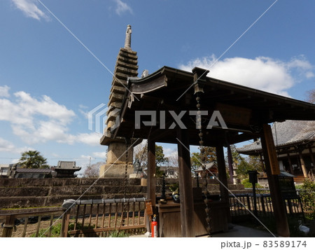 早春の十三重石宝塔・般若寺 早春の十三重石宝塔・般若寺 83589174