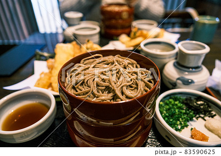 天ぷらの入った割子そば(3段) 天ぷらの入った割子そば(3段) 83590625